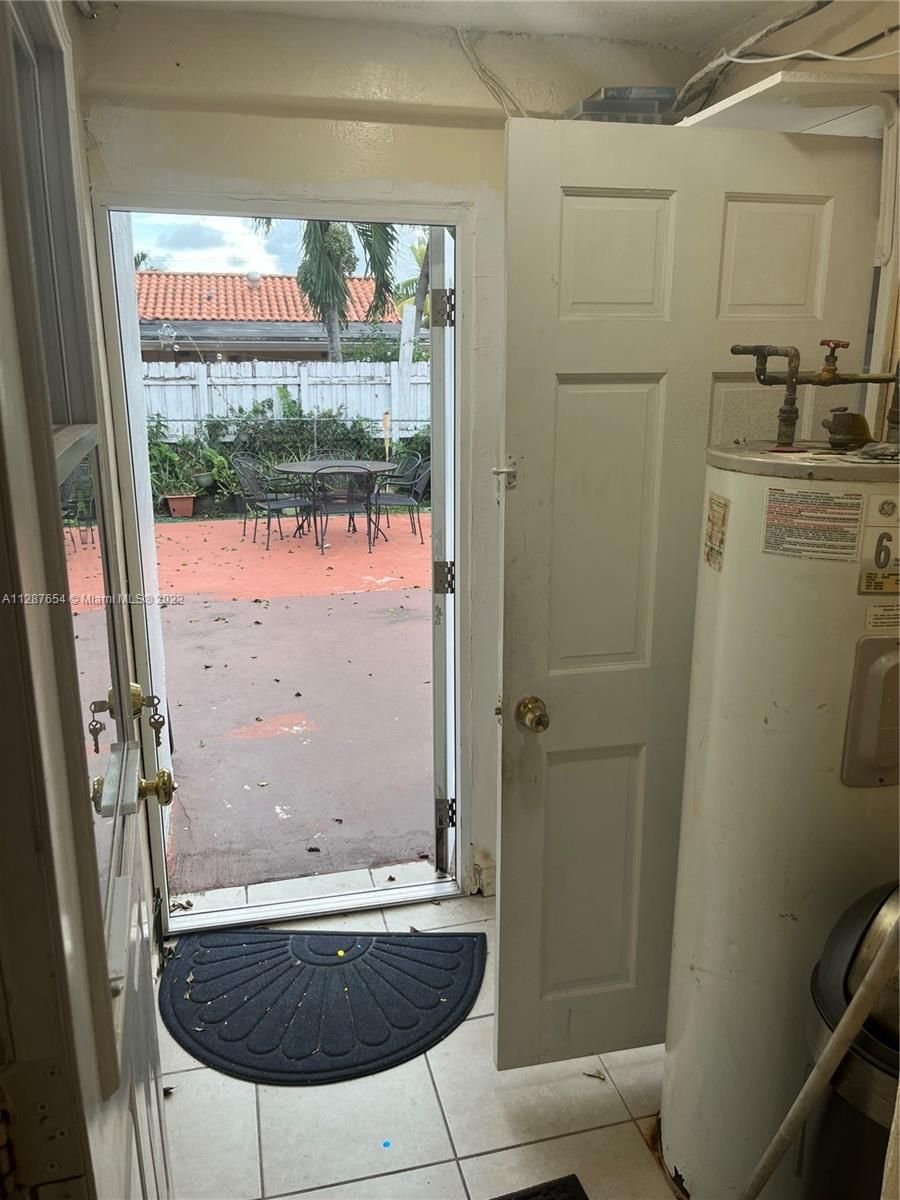 Real estate property located at 720 2nd Pl, Miami-Dade County, Hialeah, FL