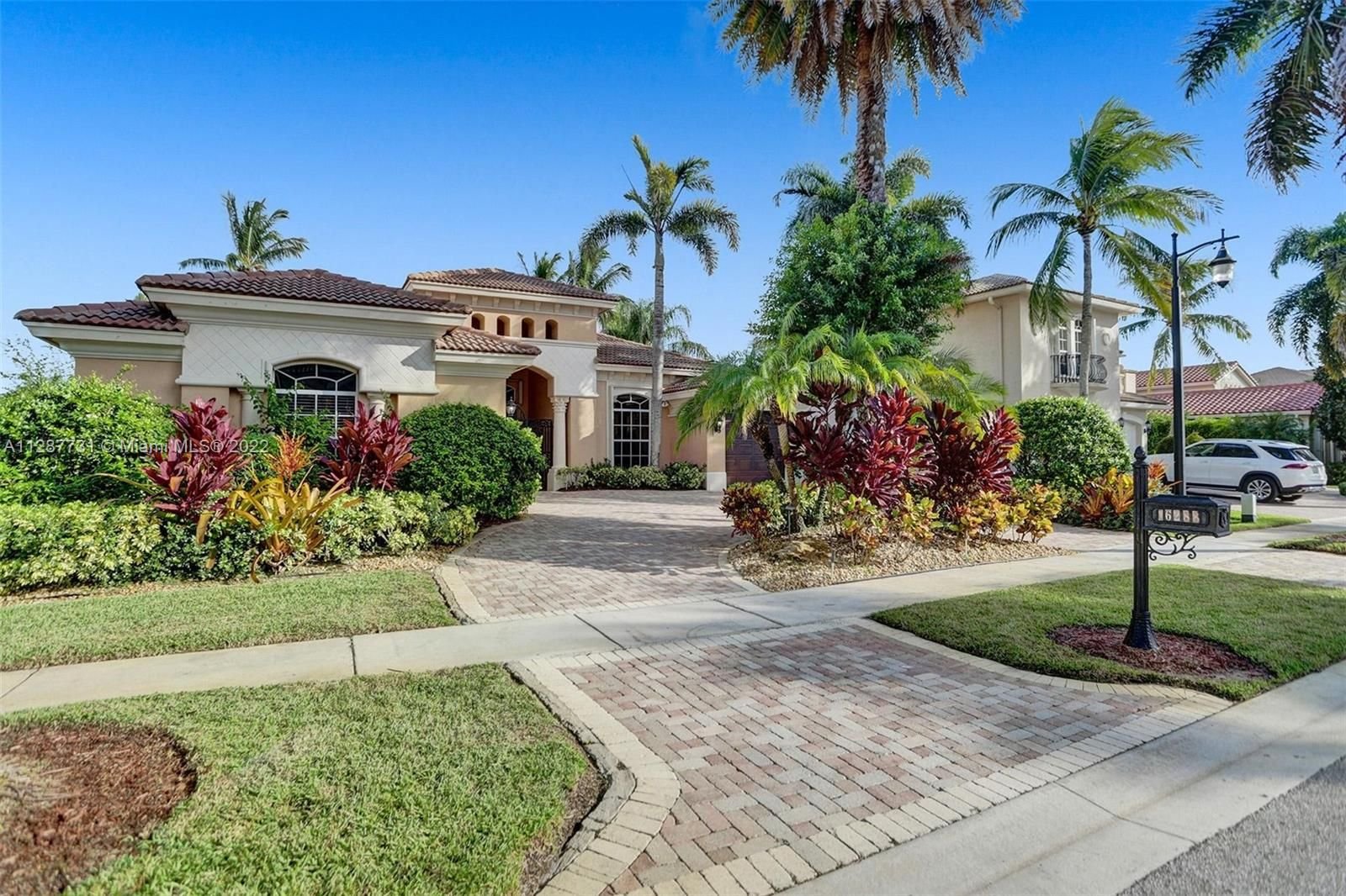 Real estate property located at 16288 Mira Vista Ln, Palm Beach County, Delray Beach, FL