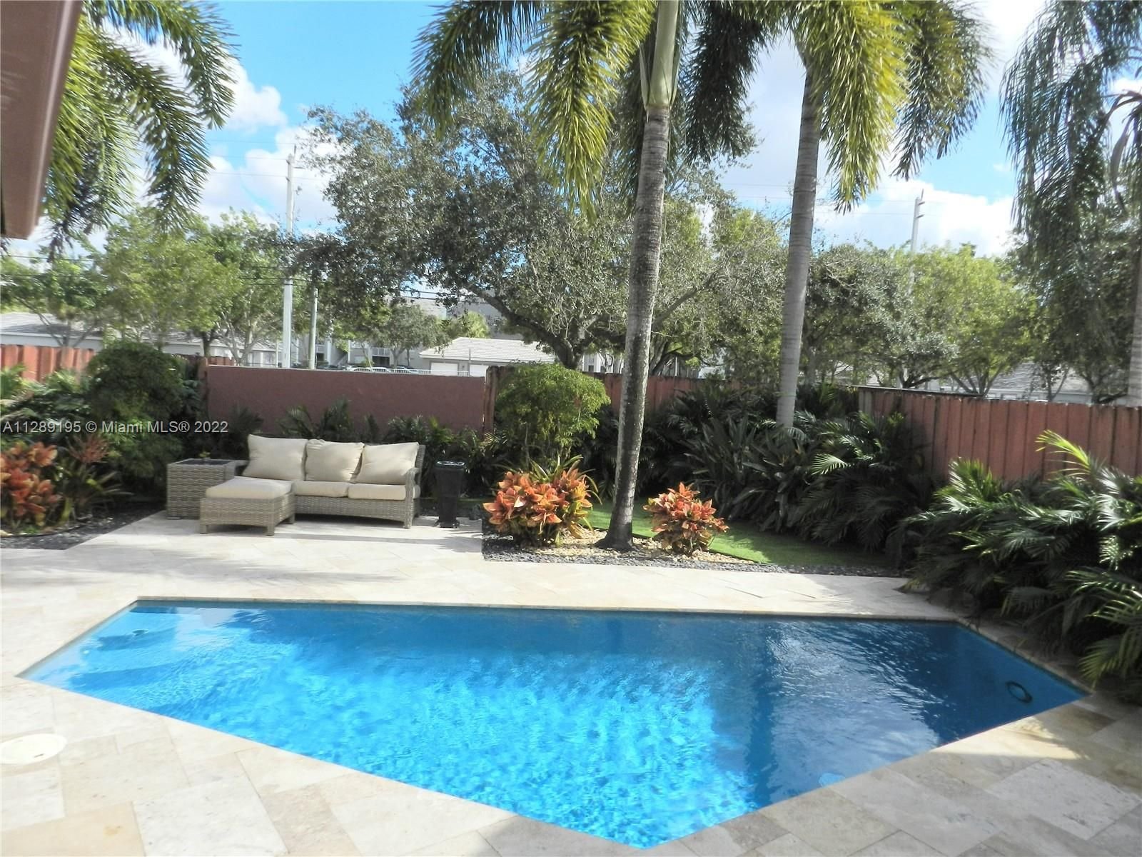 Real estate property located at 701 113th Ave, Broward County, Pembroke Pines, FL