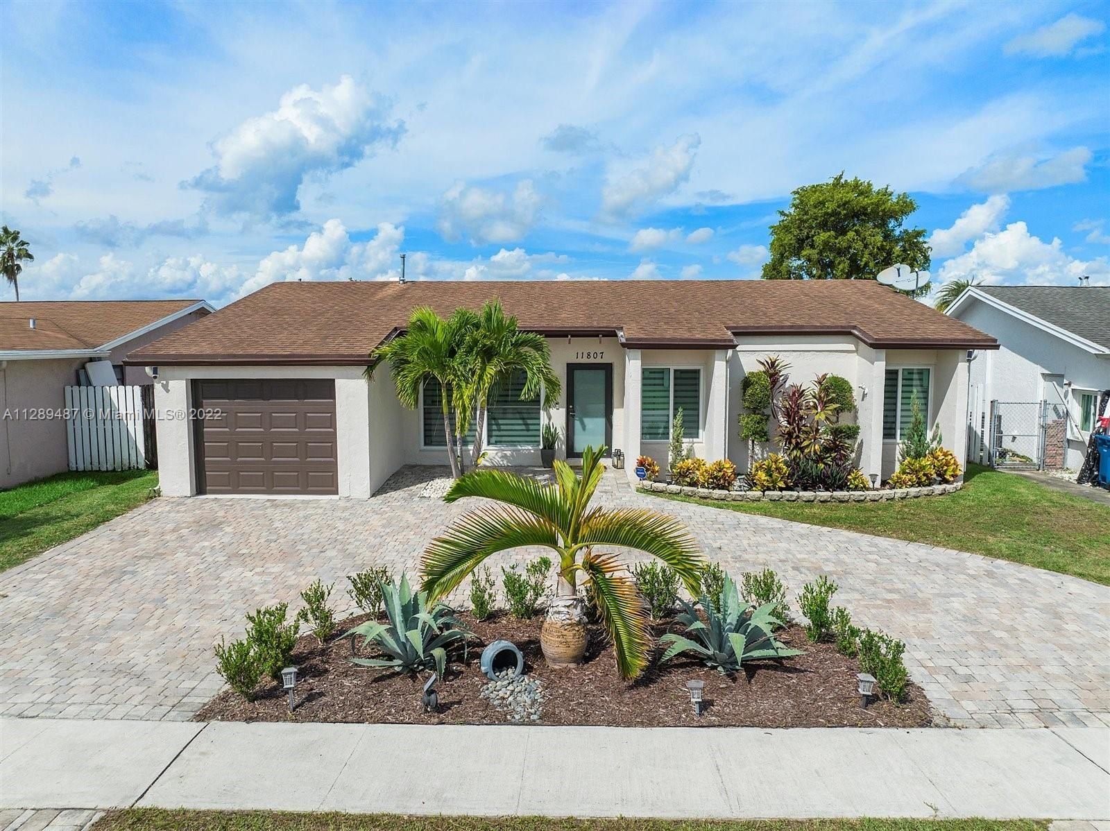 Real estate property located at 11807 39th St, Broward County, Sunrise, FL