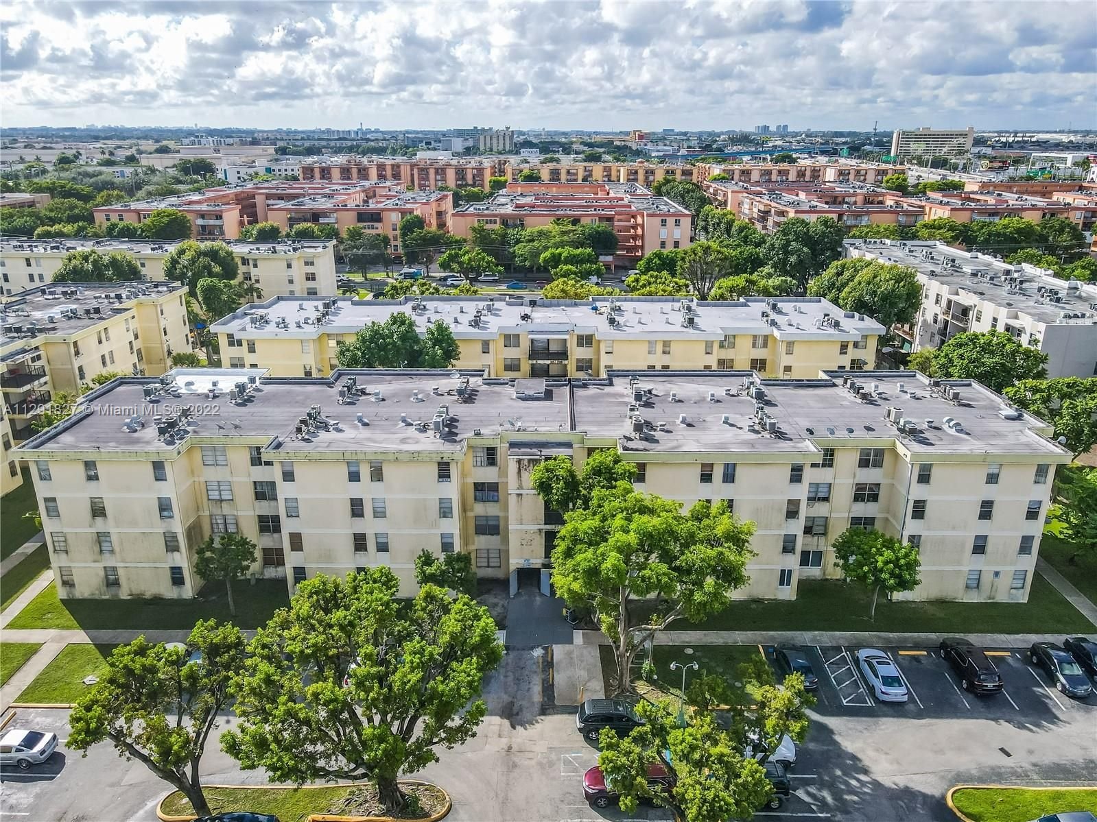 Real estate property located at 1885 56th St #206, Miami-Dade County, Hialeah, FL