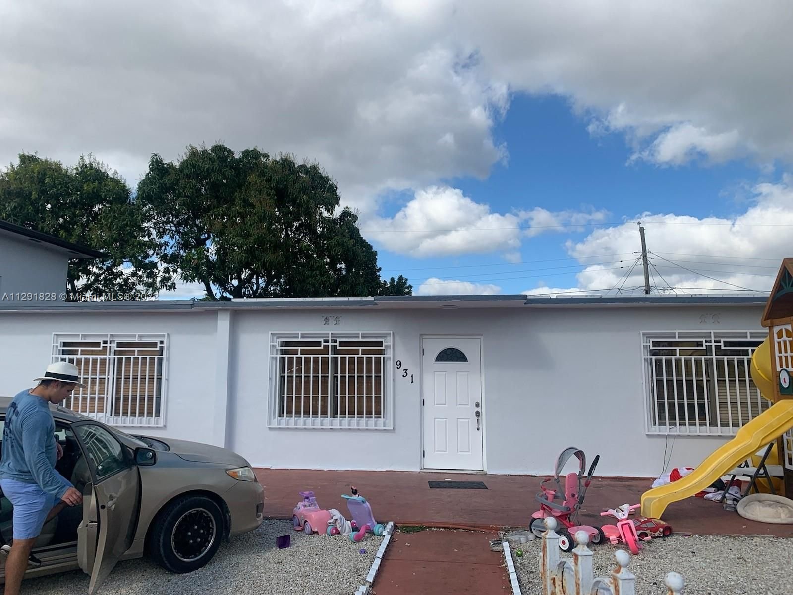 Real estate property located at 931 10th Pl, Miami-Dade County, Hialeah, FL