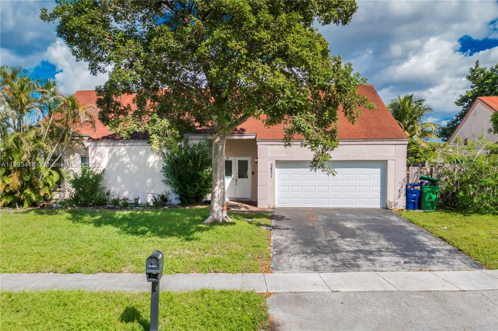 Real estate property located at 2821 Buttonwood Ave, Broward County, Miramar, FL