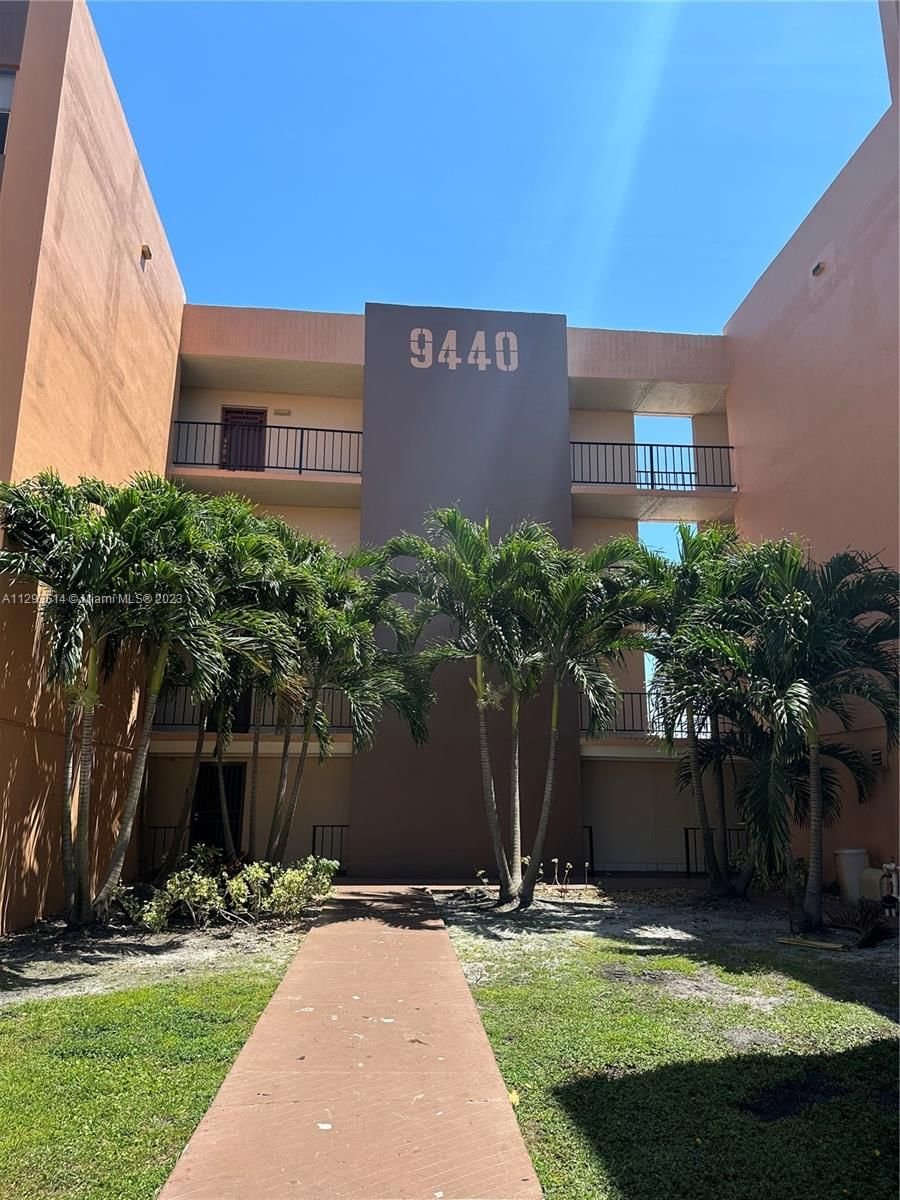 Real estate property located at 9440 Flagler St #413, Miami-Dade County, Miami, FL