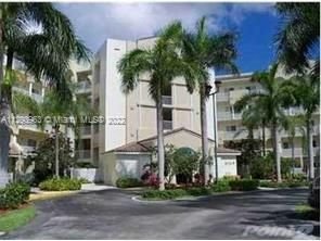 Real estate property located at 10700 66th St #214, Miami-Dade County, Doral, FL