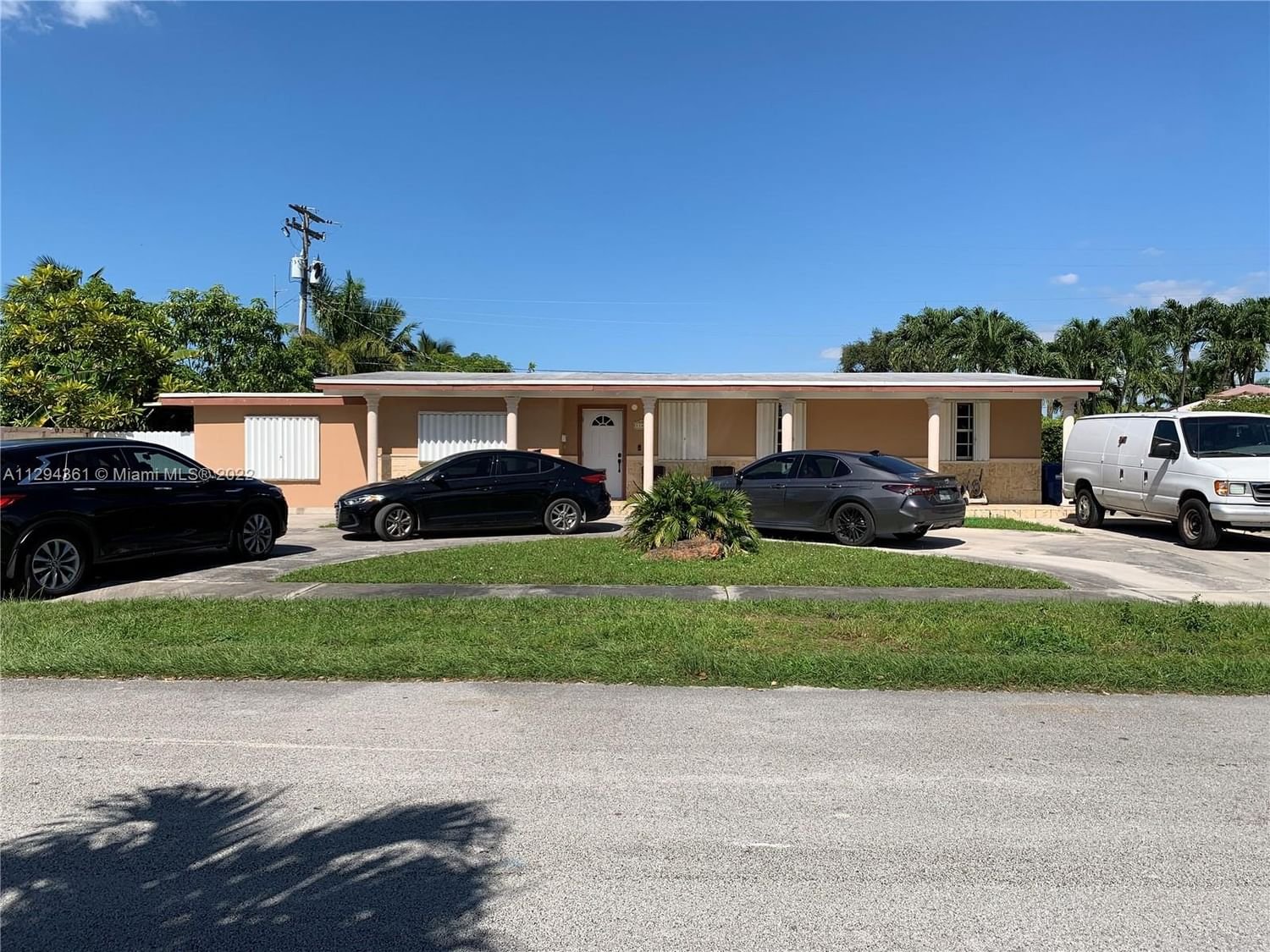 Real estate property located at 11465 42nd St, Miami-Dade County, Miami, FL