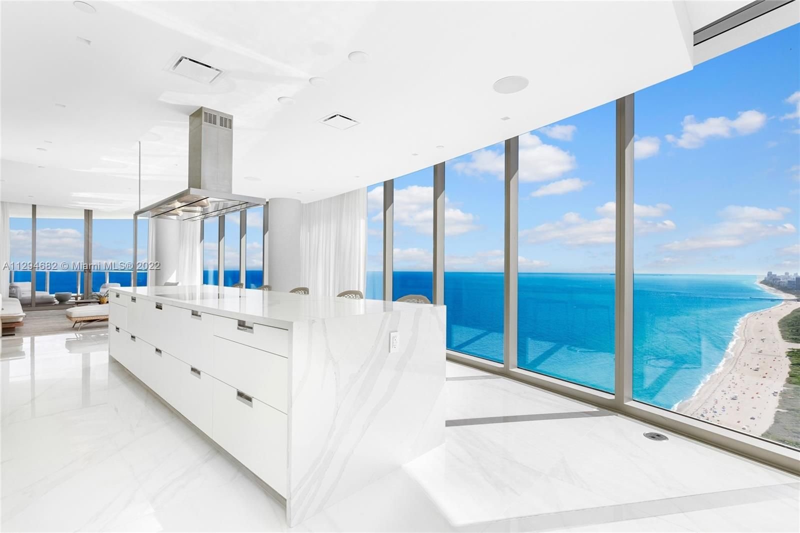 Real estate property located at 15701 Collins Ave #3805, Miami-Dade County, Sunny Isles Beach, FL