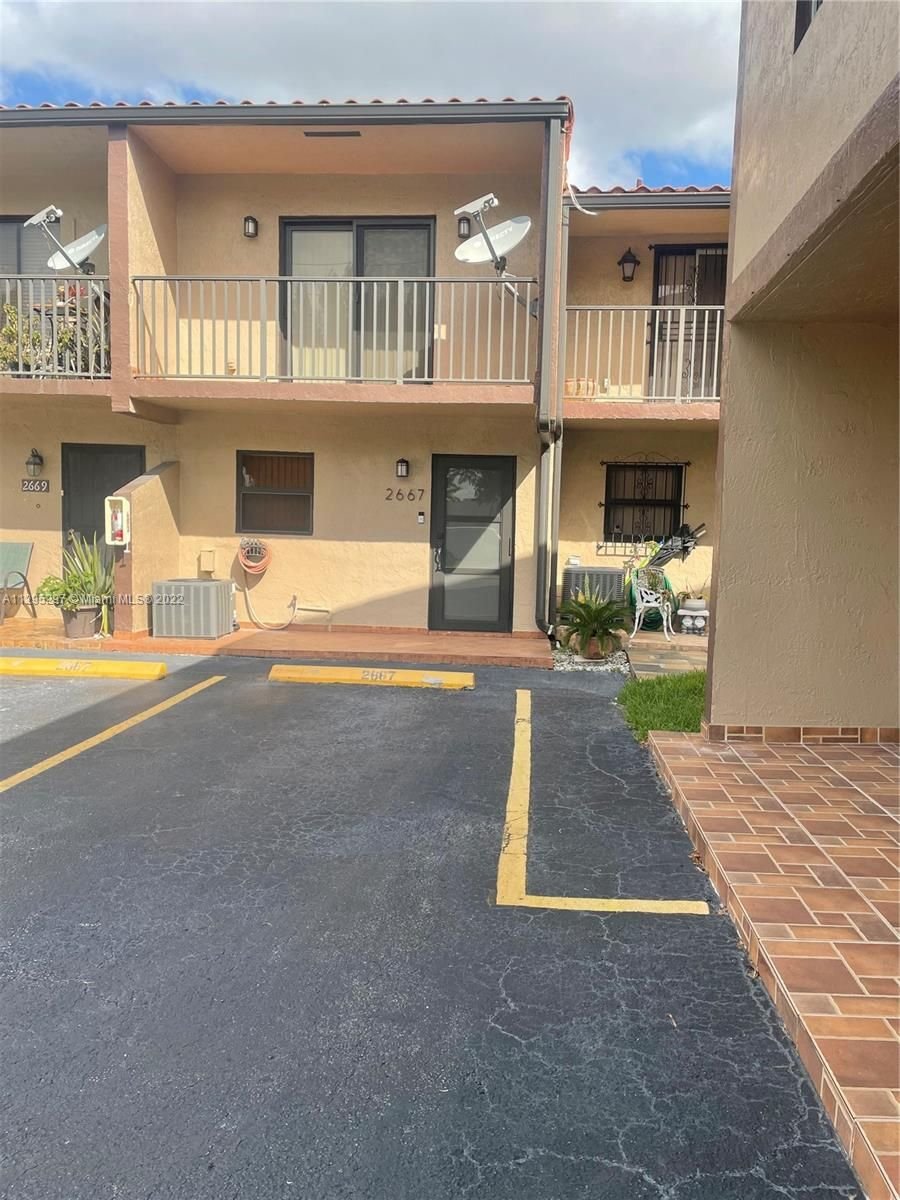 Real estate property located at 2667 52nd St #13, Miami-Dade County, Hialeah, FL