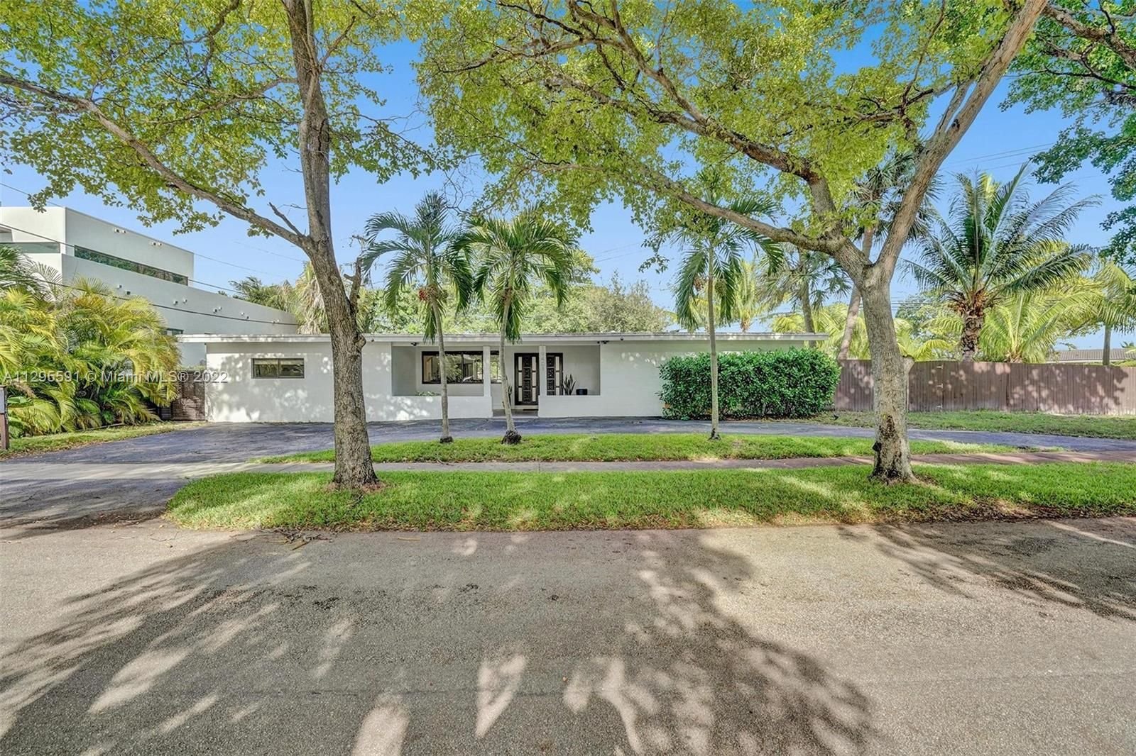 Real estate property located at 19401 22nd Rd, Miami-Dade County, North Miami Beach, FL