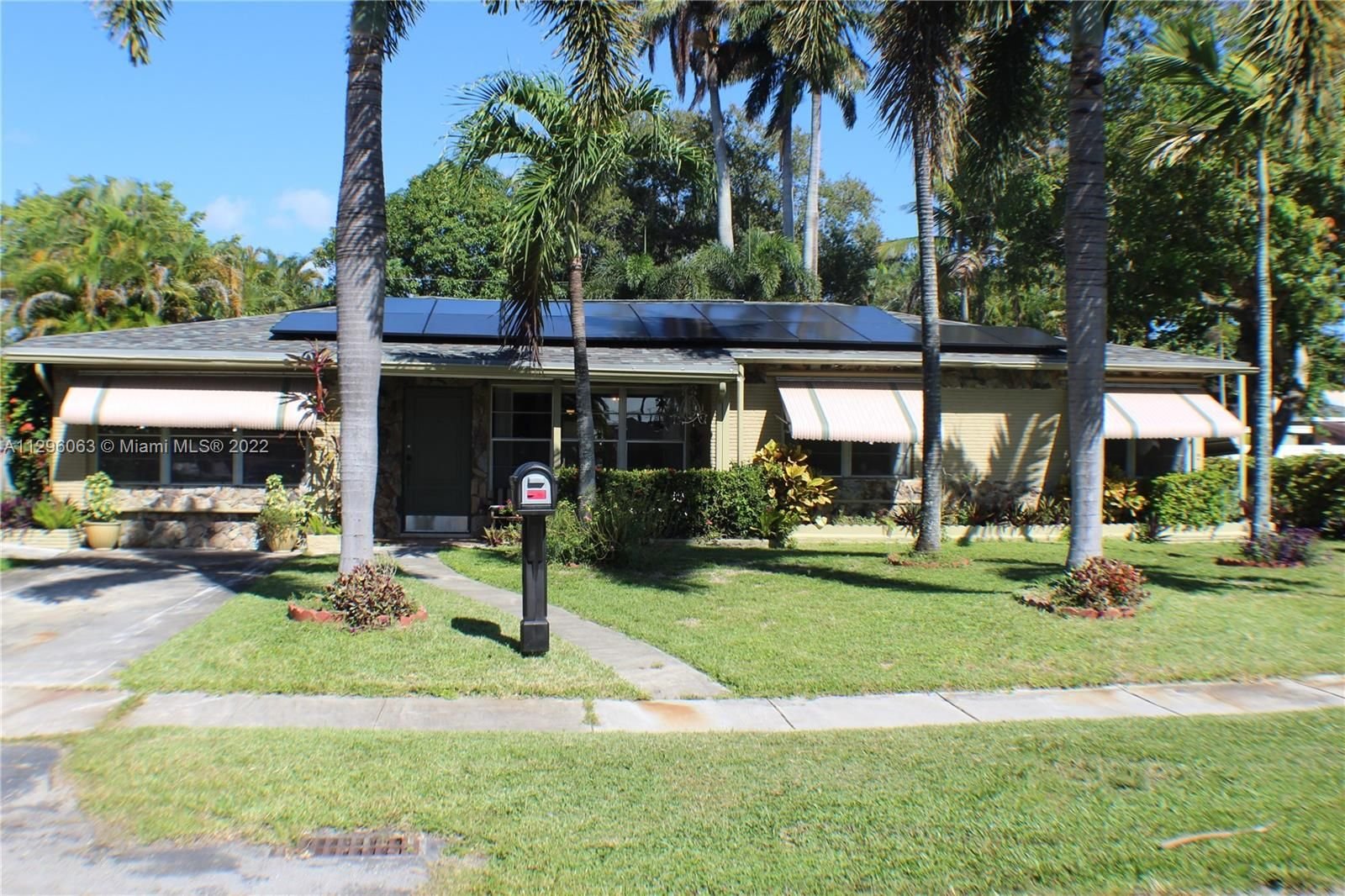 Real estate property located at 113 2nd Pl, Broward County, Dania Beach, FL