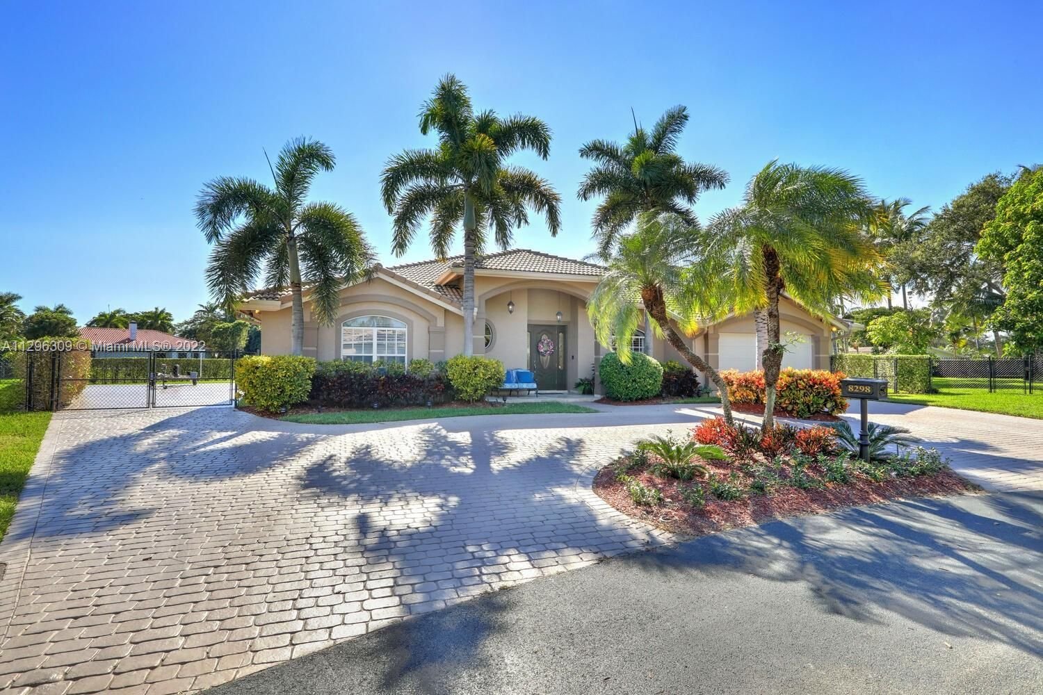 Real estate property located at 8298 173rd Ter, Miami-Dade County, Palmetto Bay, FL