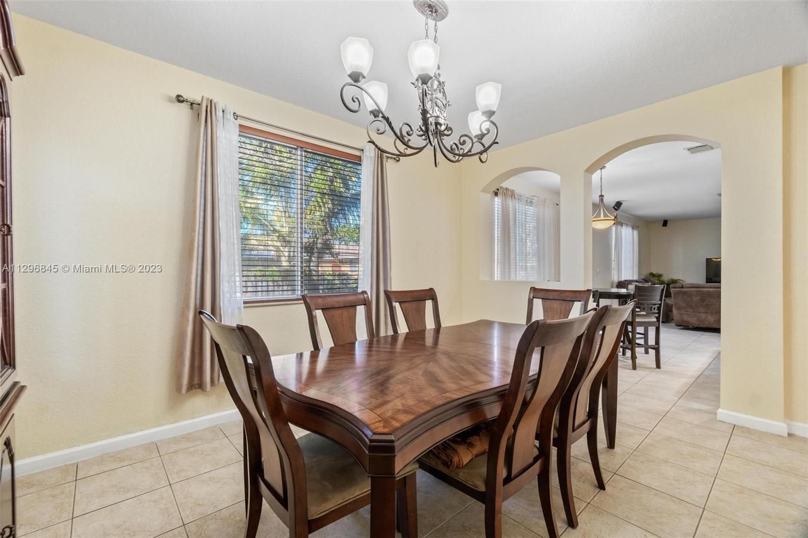 Real estate property located at 1157 206th Ter, Miami-Dade County, Miami Gardens, FL