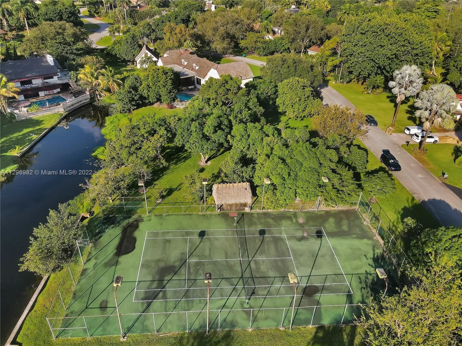 Real estate property located at 10950 42nd Pl, Broward County, Davie, FL