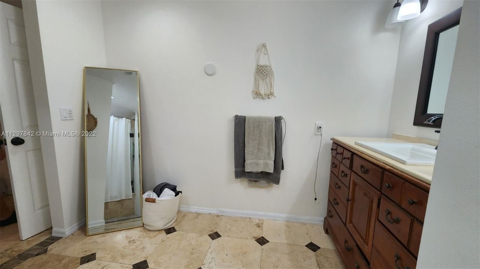 Real estate property located at 9960 Pineapple Tree Dr #203, Palm Beach County, Boynton Beach, FL