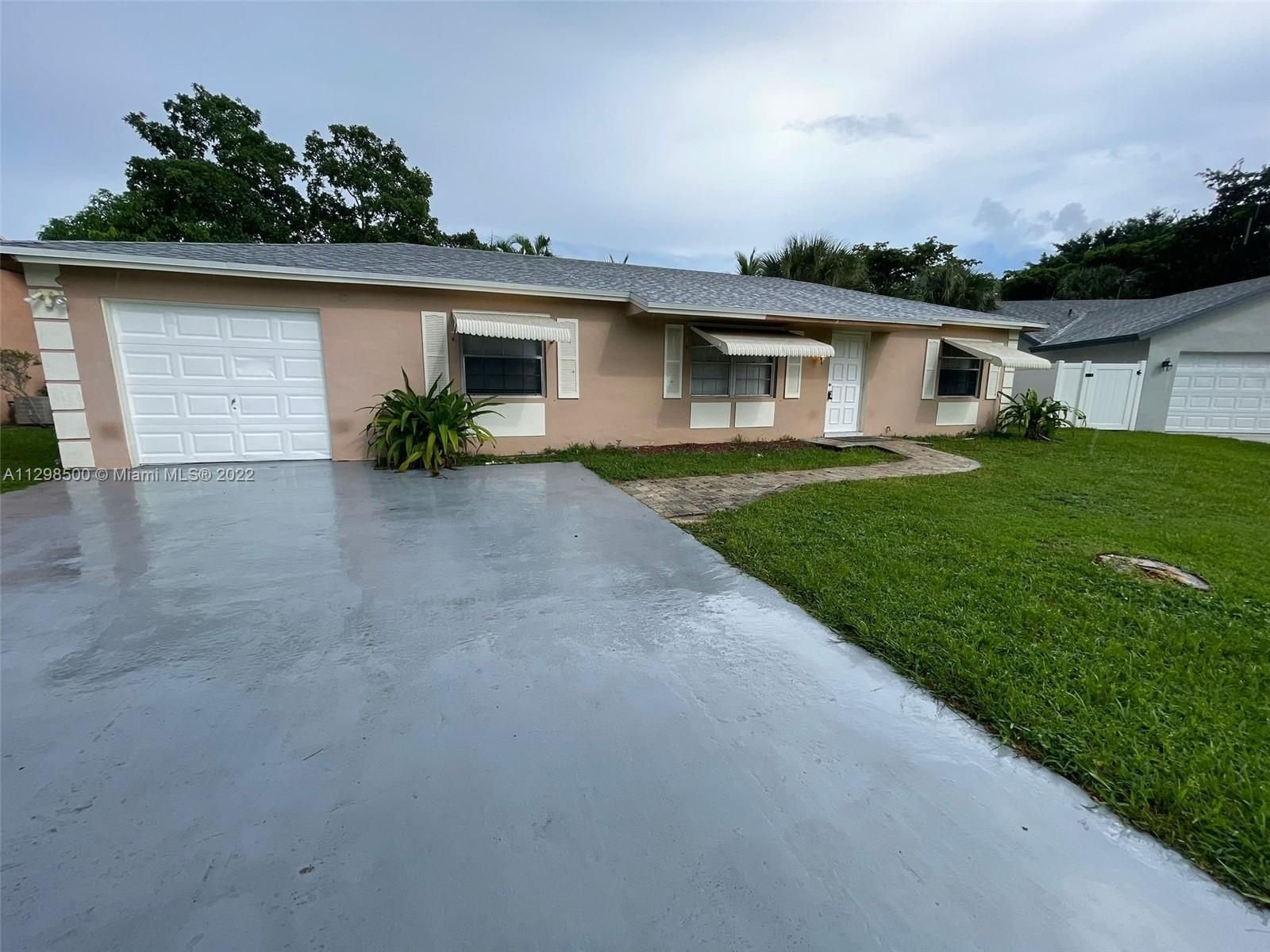 Real estate property located at 9245 Southampton Pl, Palm Beach County, Boca Raton, FL