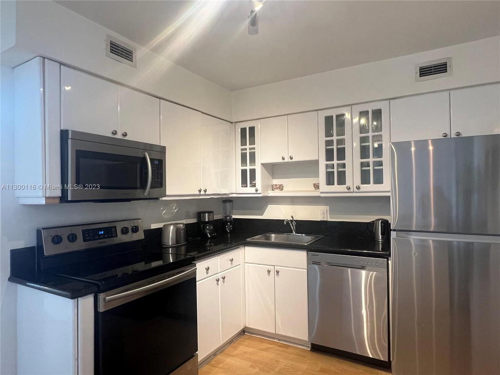 Real estate property located at , Miami-dade, Seacoast 5151 Condo, Miami Beach, FL