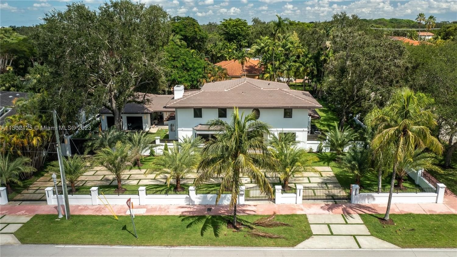 Real estate property located at 1321 Sevilla Ave, Miami-Dade County, Coral Gables, FL