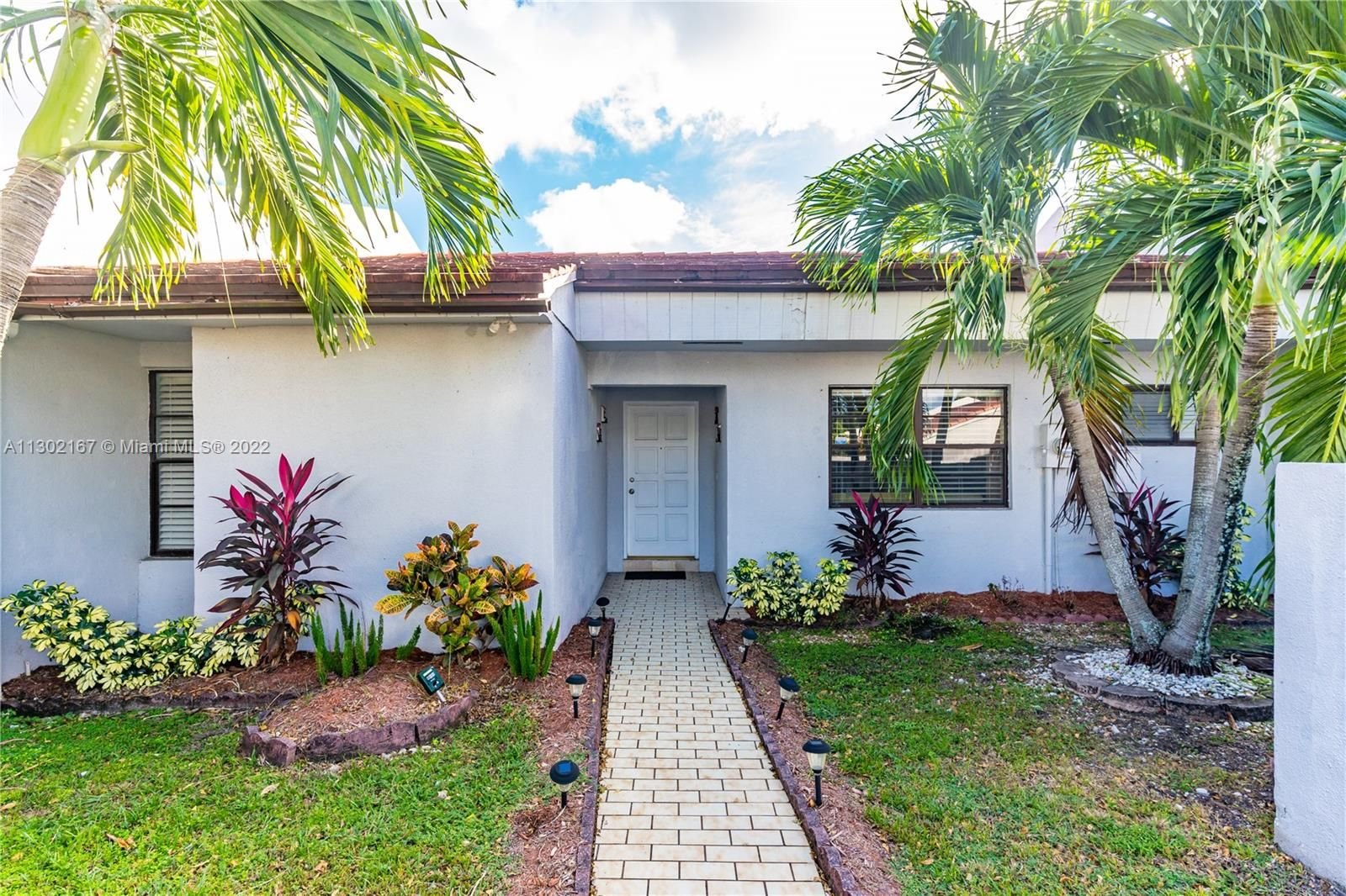 Real estate property located at 15308 81st Ln, Miami-Dade County, Miami, FL