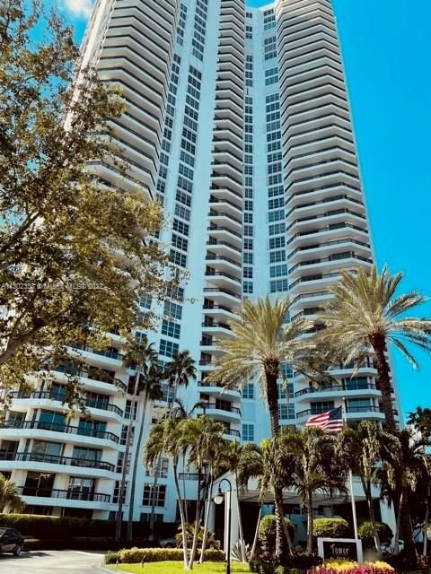 Real estate property located at 3500 Mystic Pointe Dr #3702, Miami-Dade County, Aventura, FL