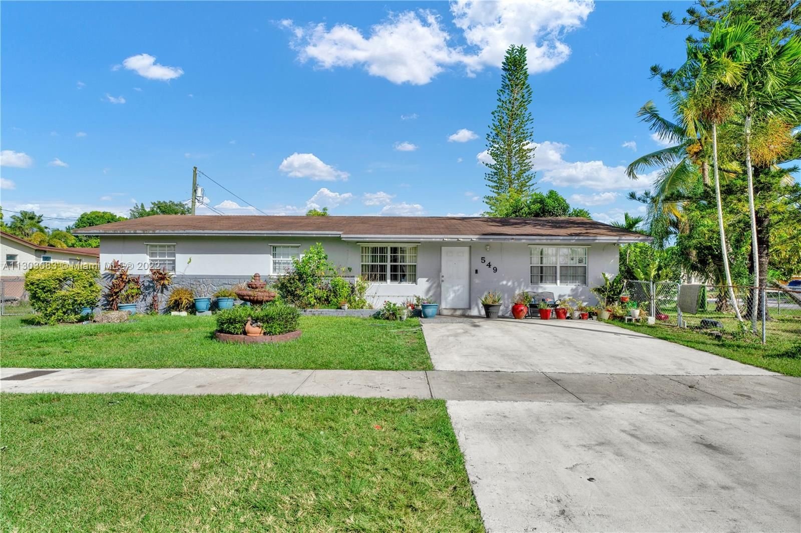 Real estate property located at 549 7th Ct, Miami-Dade County, Florida City, FL