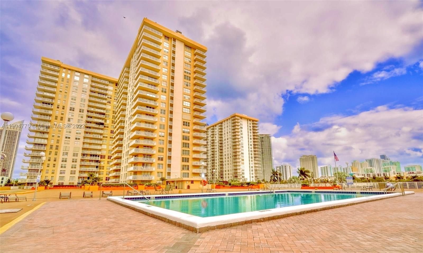 Real estate property located at 231 174th St #407, Miami-Dade County, Sunny Isles Beach, FL