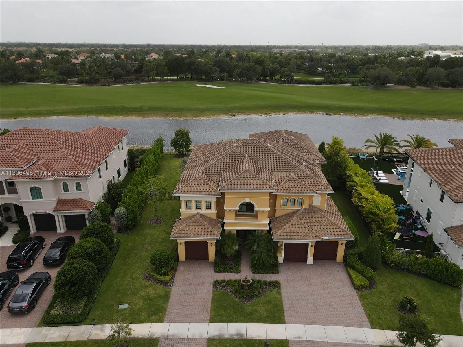 Real estate property located at 10360 Barnsley Dr, Broward County, Parkland, FL