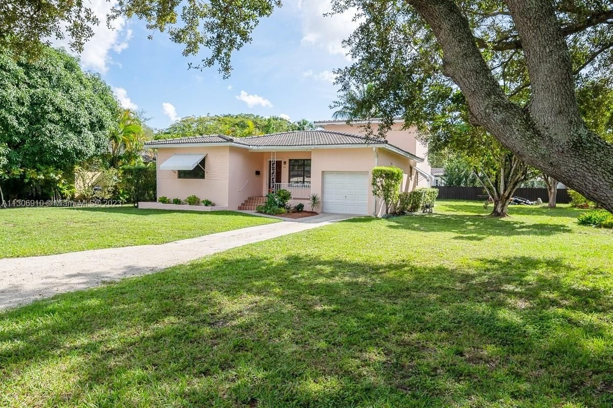 Real estate property located at 212 Payne Dr, Miami-Dade County, Miami Springs, FL