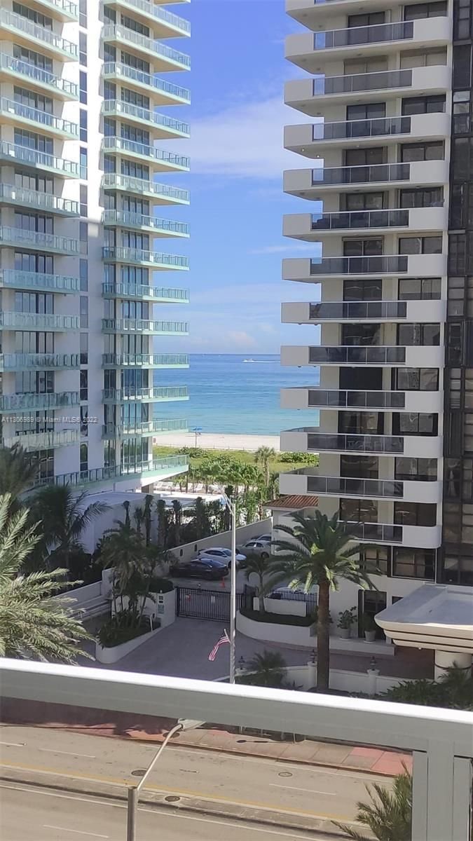 Real estate property located at 5700 Collins Ave #7N, Miami-Dade County, Miami Beach, FL