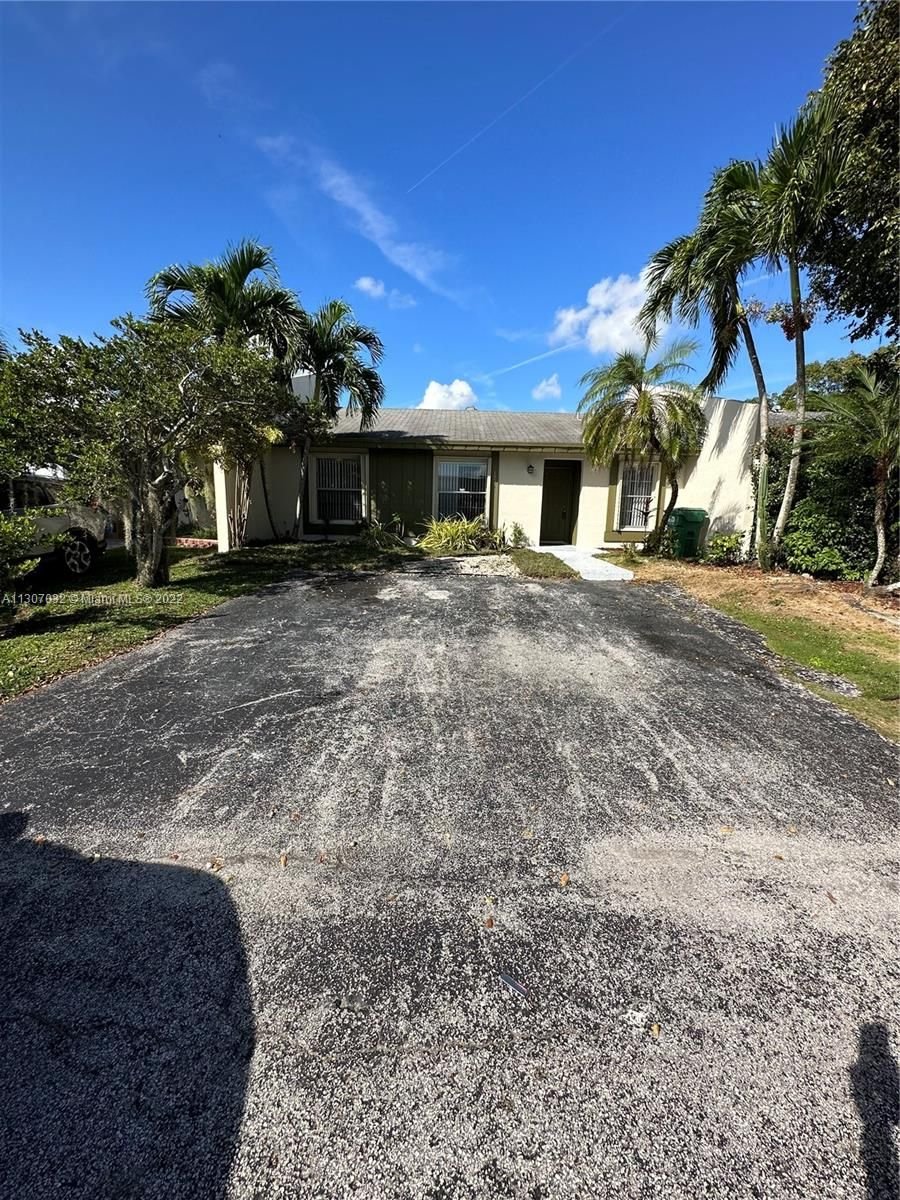 Real estate property located at 12241 118th Ln, Miami-Dade County, Miami, FL