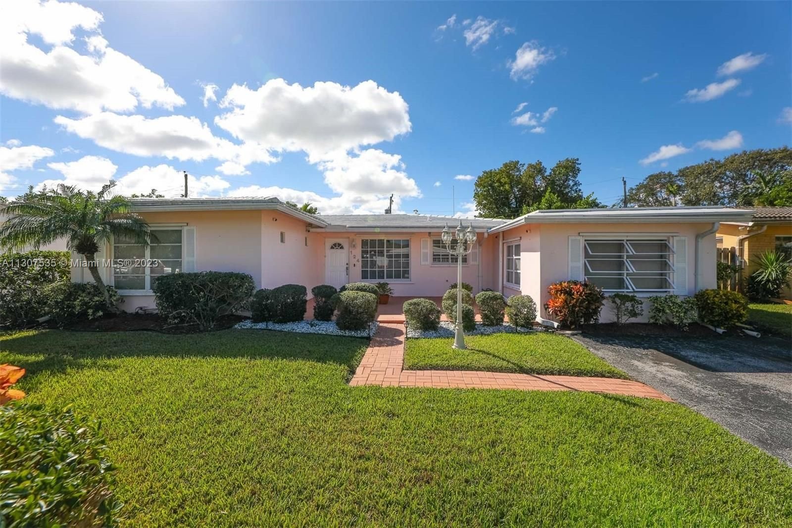 Real estate property located at 124 Almar Dr, Broward County, Wilton Manors, FL