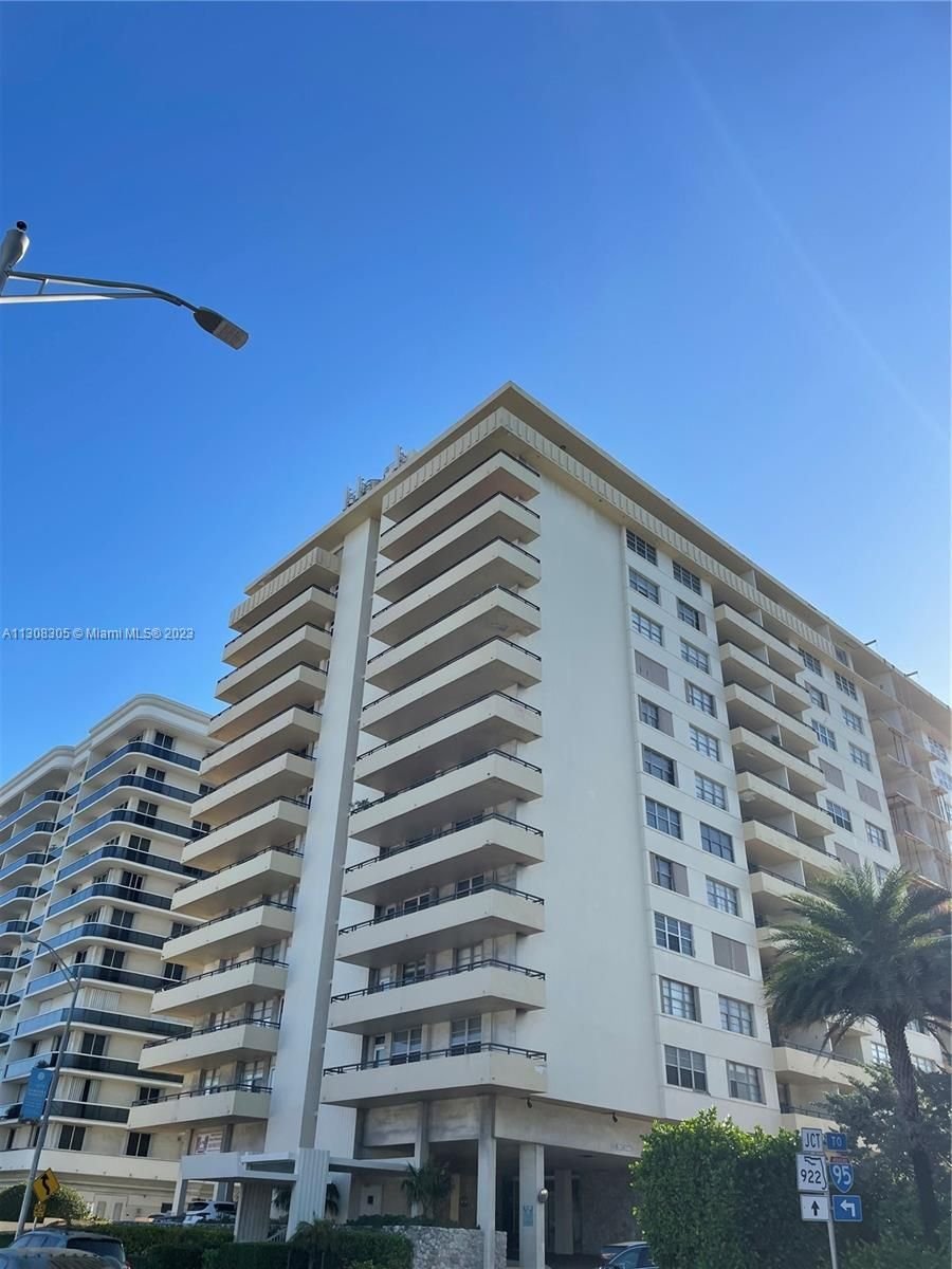 Real estate property located at 9511 Collins Ave #1207, Miami-Dade County, Surfside, FL