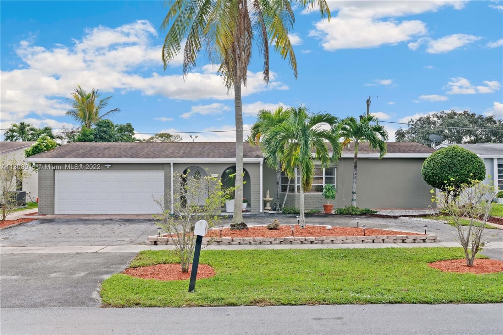Real estate property located at 9110 Sunset Strip, Broward County, Sunrise, FL