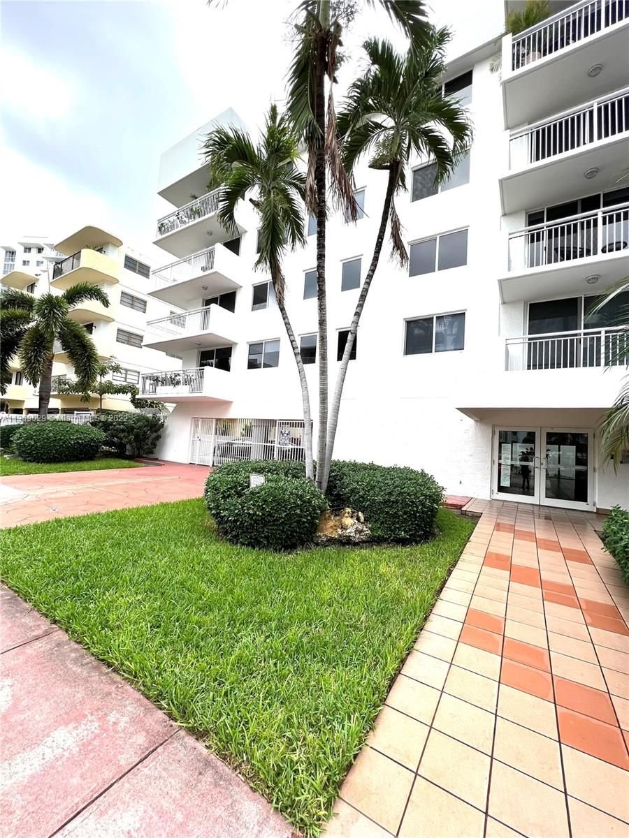 Real estate property located at 1665 Bay Rd #517, Miami-Dade County, Miami Beach, FL
