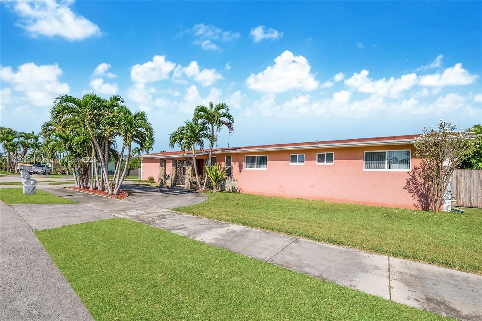 Real estate property located at 9525 44 St, Miami-Dade County, Miami, FL