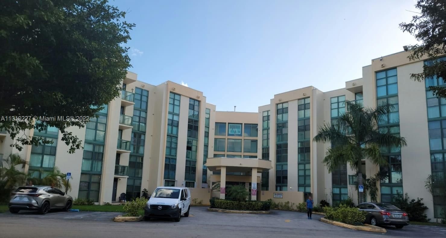 Real estate property located at 11750 18th St #211-1, Miami-Dade County, Miami, FL