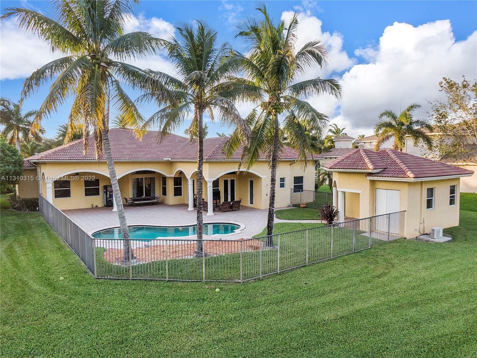 Real estate property located at 2252 Phoenix Ave, Broward County, Davie, FL