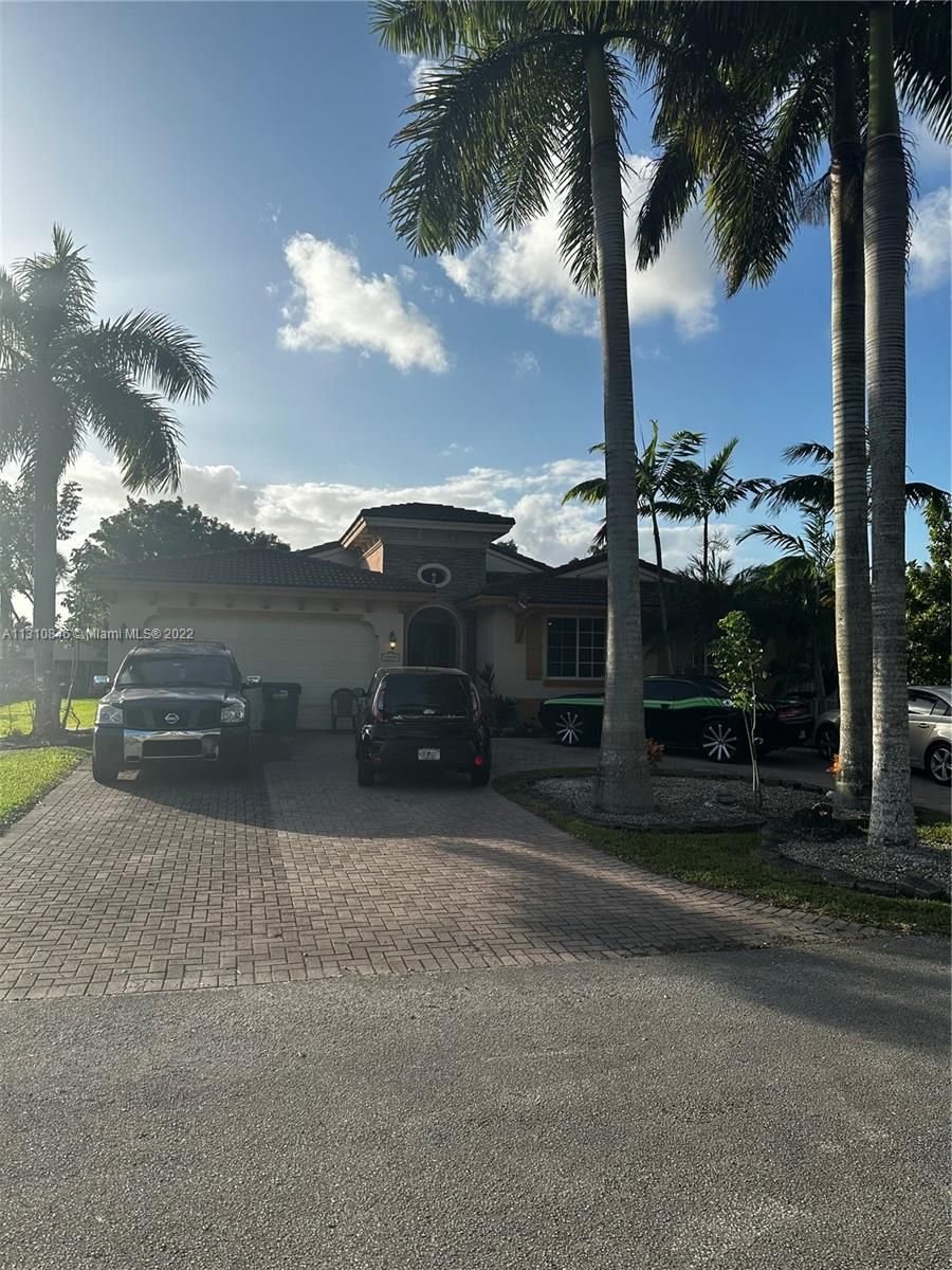 Real estate property located at 19502 129th Ct, Miami-Dade County, Miami, FL