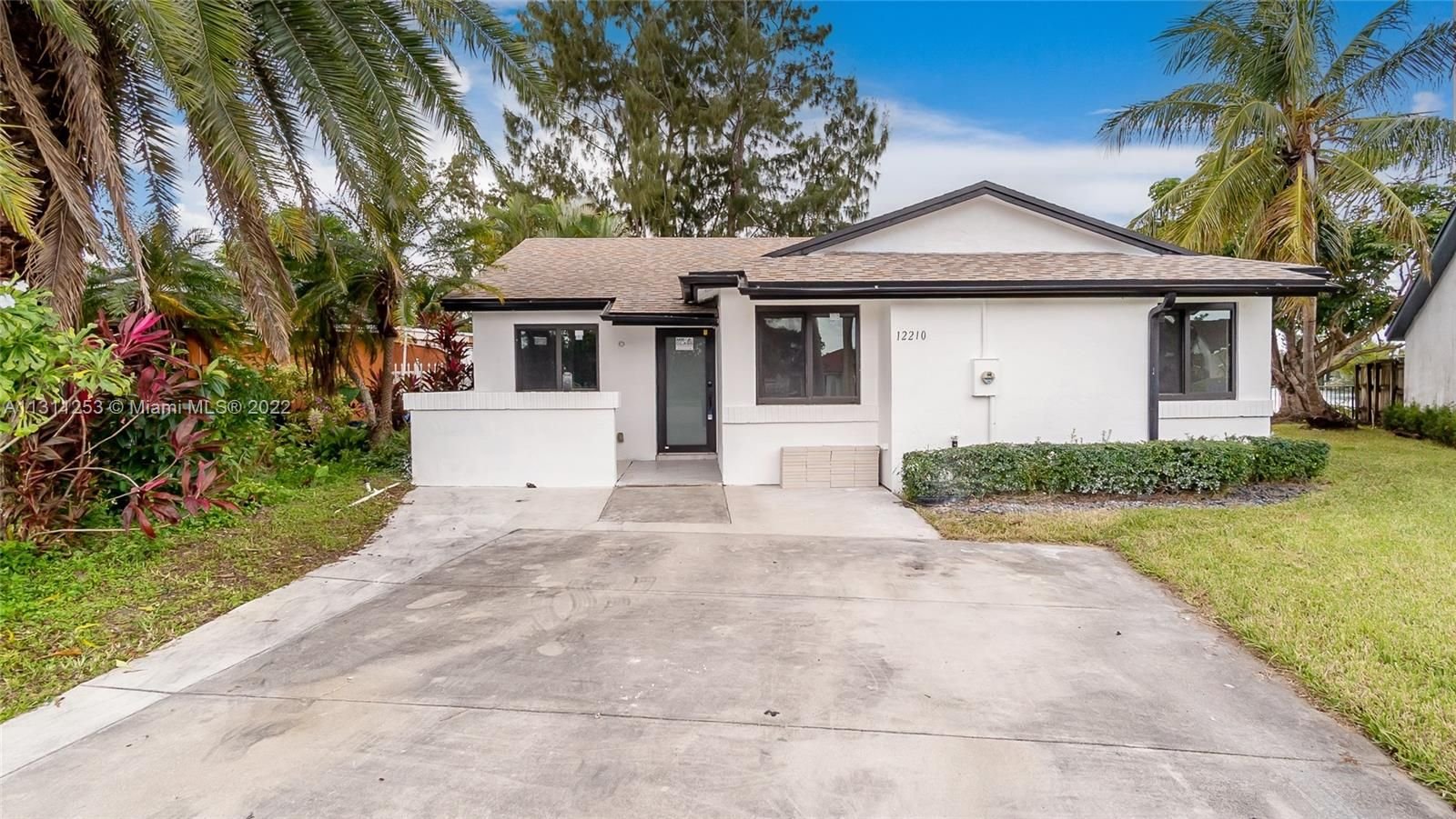Real estate property located at 12210 194th Ter, Miami-Dade County, Miami, FL