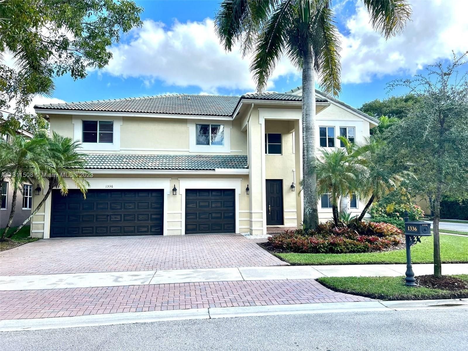 Real estate property located at 1336 Crossbill Ct, Broward County, Weston, FL