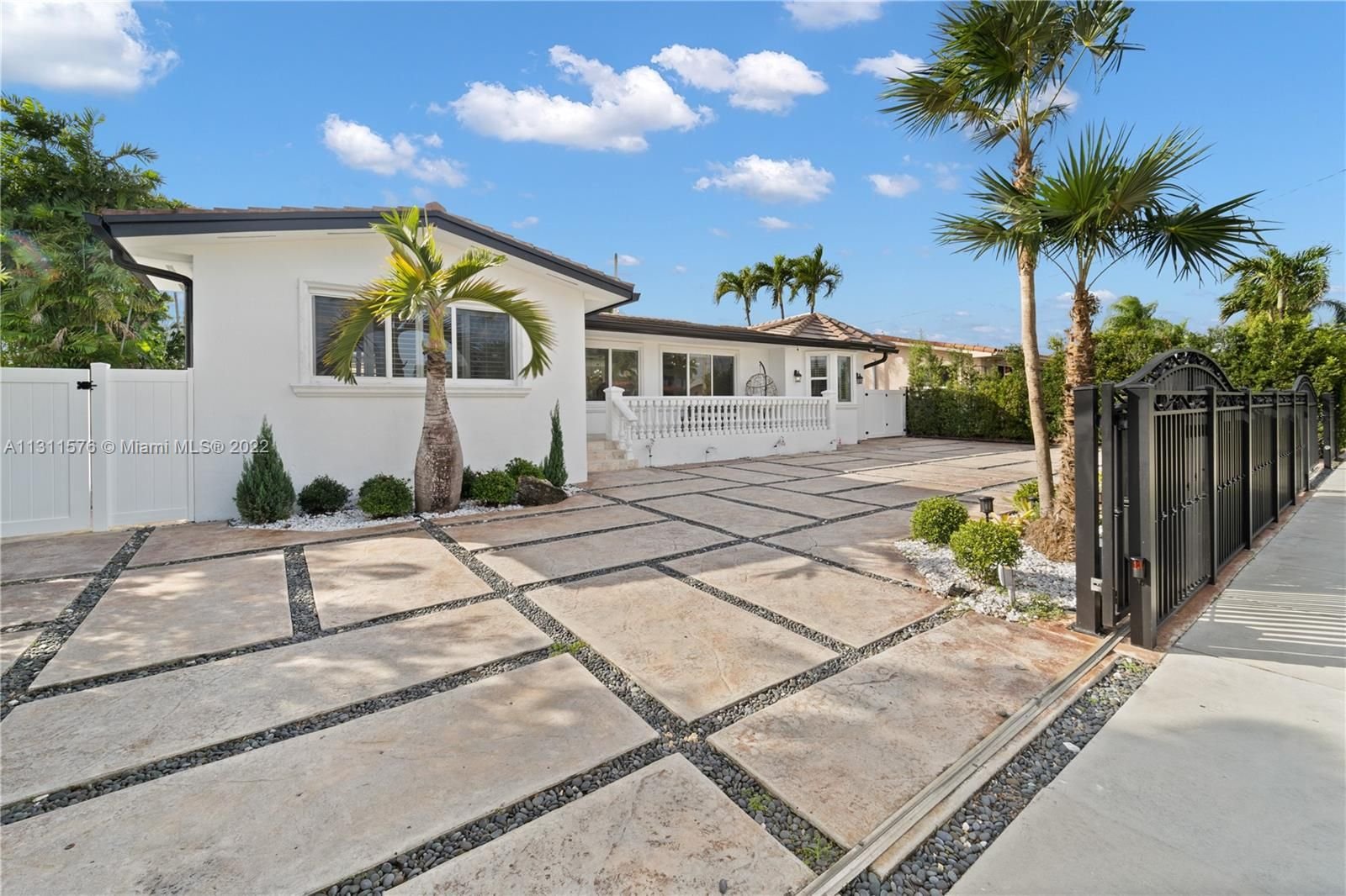 Real estate property located at 5040 90th Ct, Miami-Dade County, Miami, FL