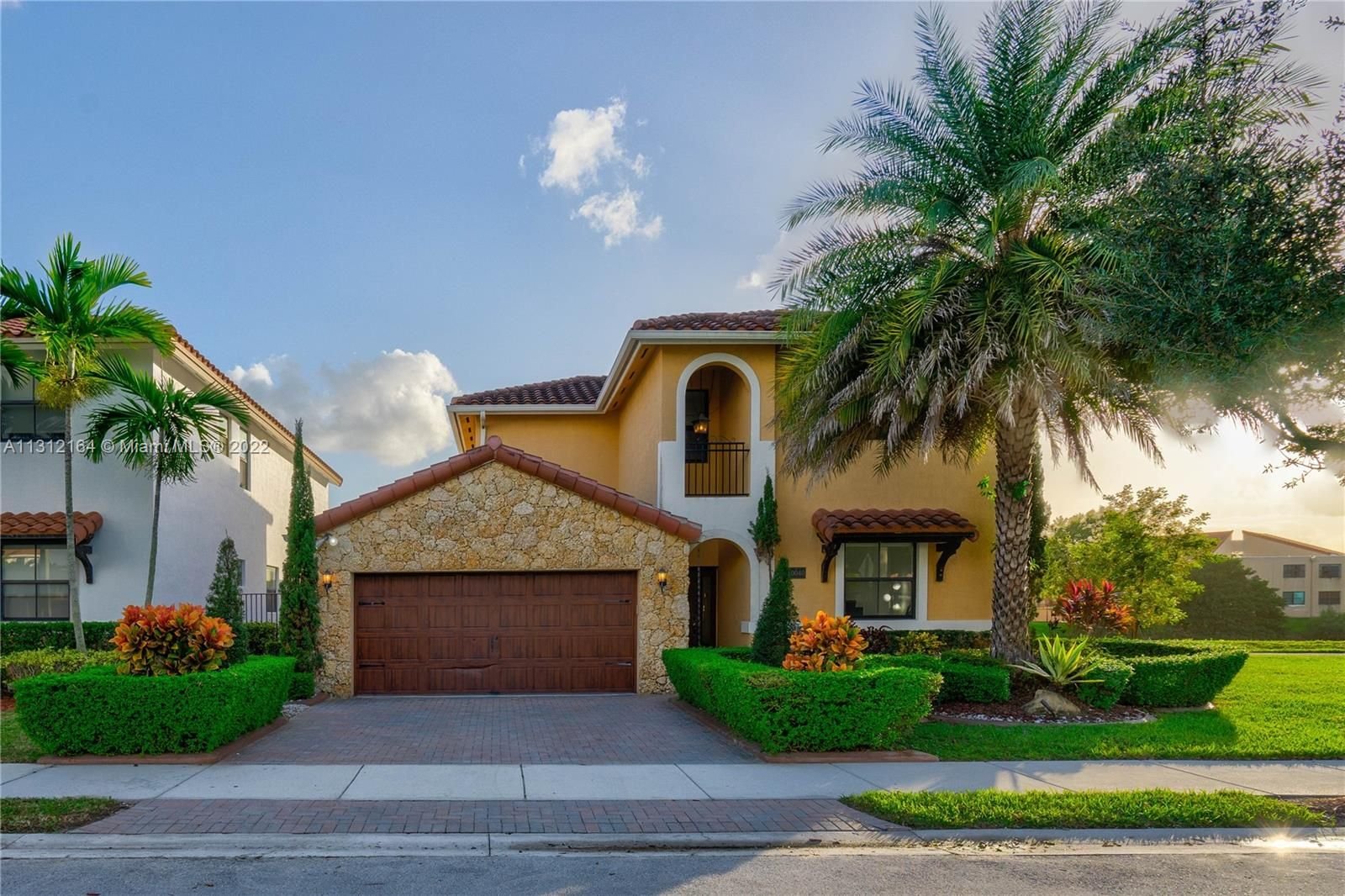 Real estate property located at 10040 10th St, Miami-Dade County, Miami, FL