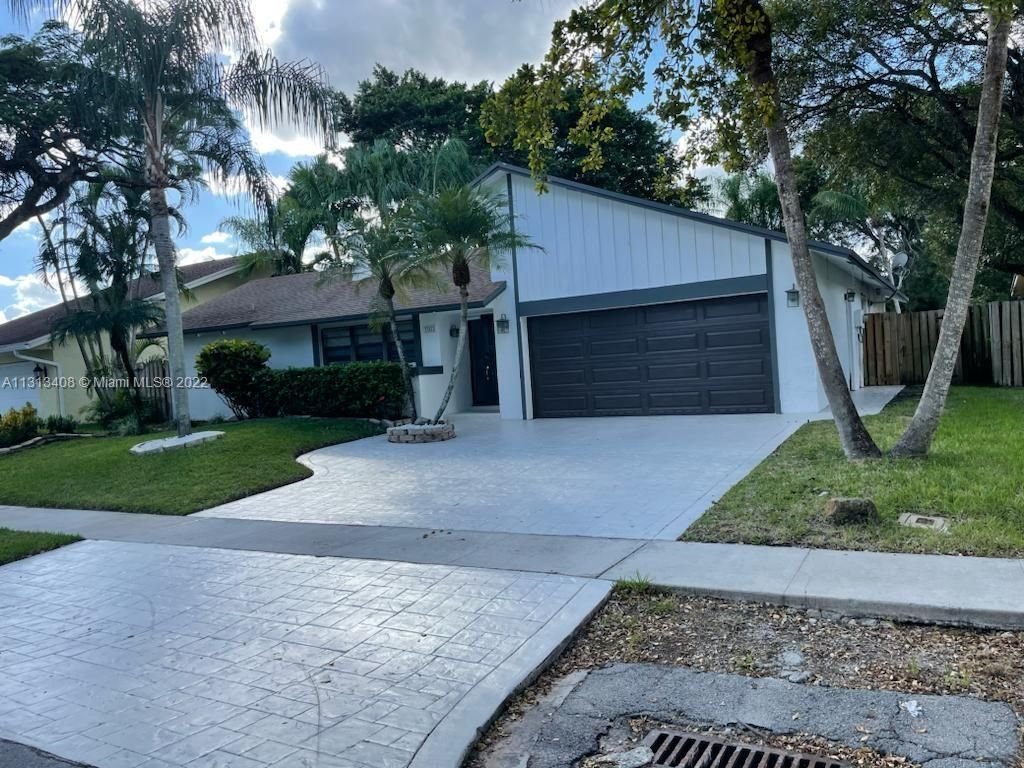 Real estate property located at 3341 97th Ave, Broward County, Sunrise, FL