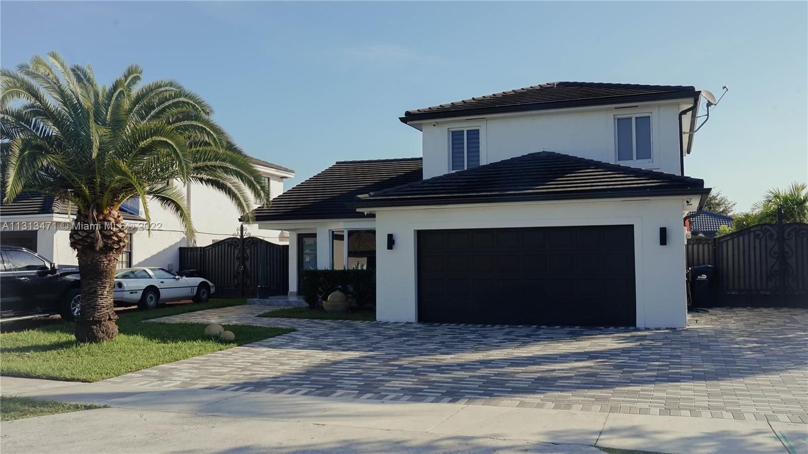 Real estate property located at 15015 88 Ct, Miami-Dade County, Miami Lakes, FL