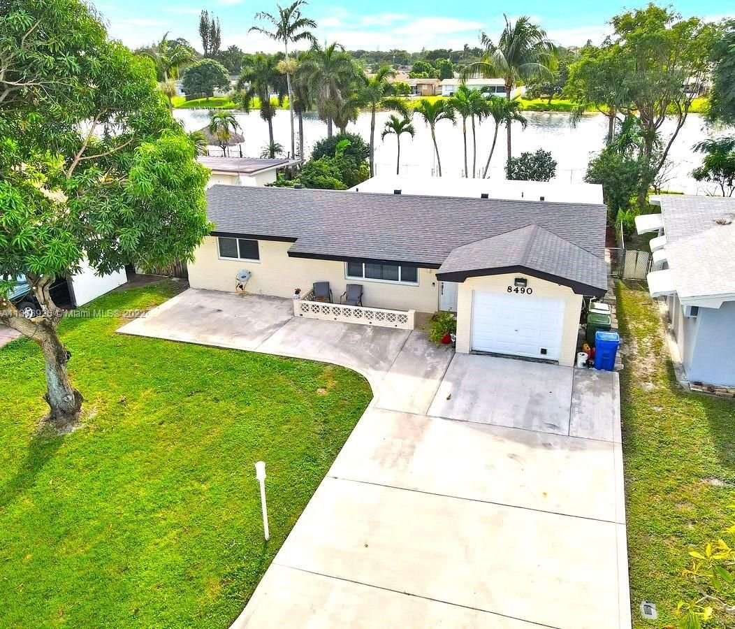 Real estate property located at 8490 14th St, Broward County, Pembroke Pines, FL