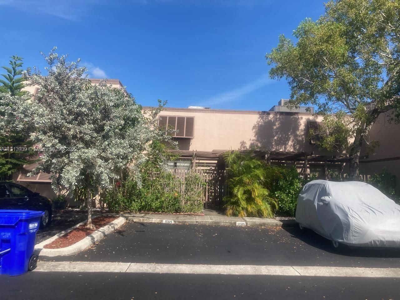 Real estate property located at 12325 11th St, Broward County, Pembroke Pines, FL