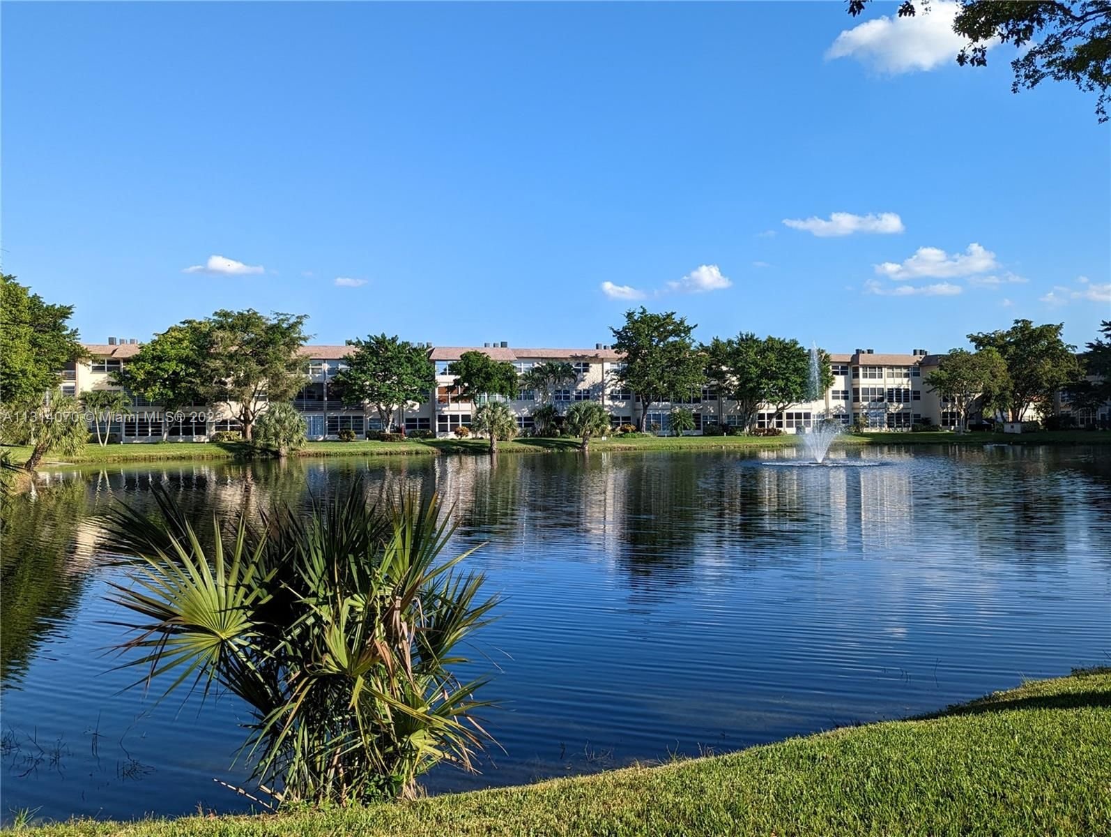 Real estate property located at 5102 36th St #403, Broward County, Lauderdale Lakes, FL