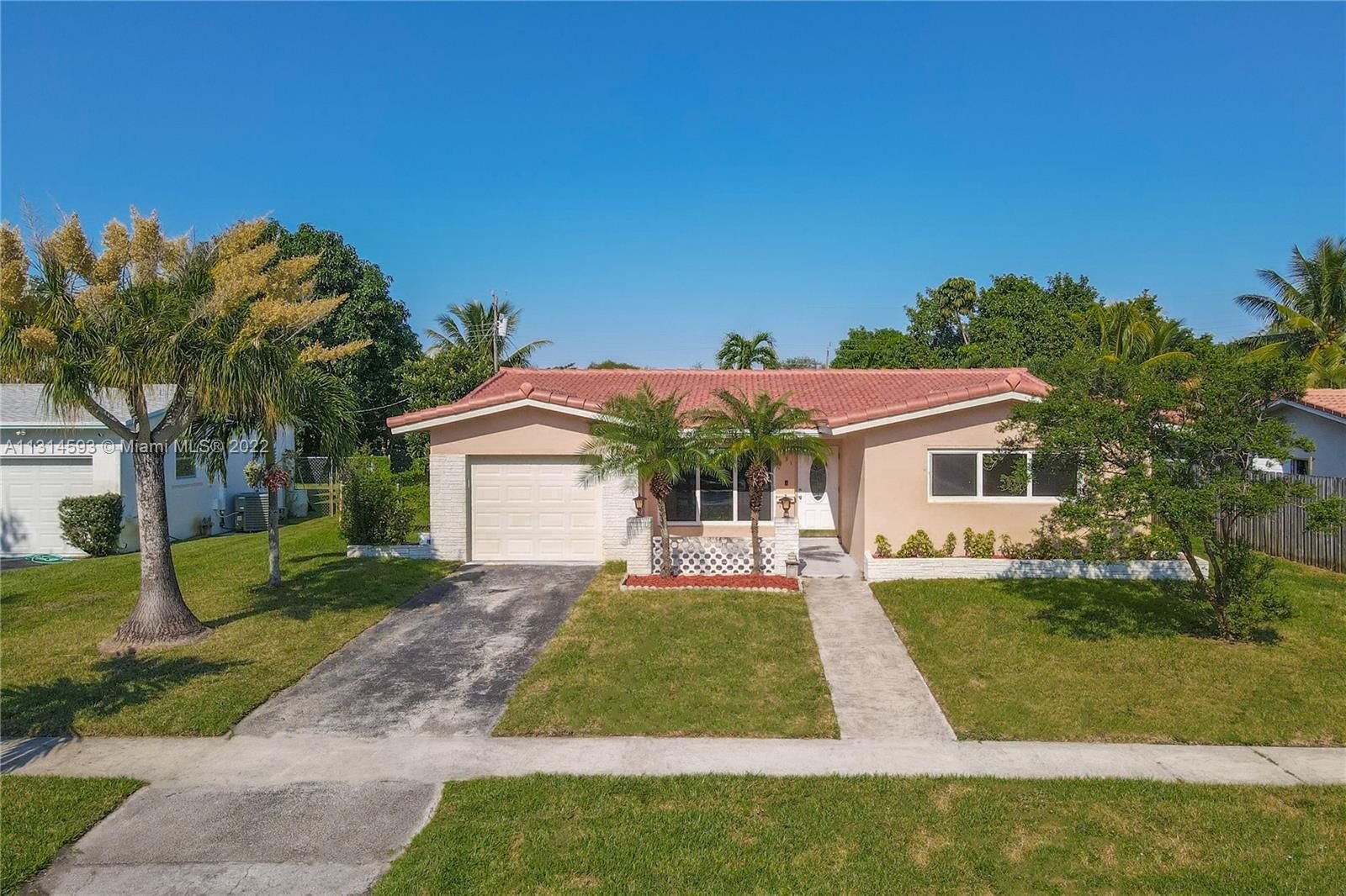Real estate property located at 5431 Lincoln St, Broward County, Hollywood, FL