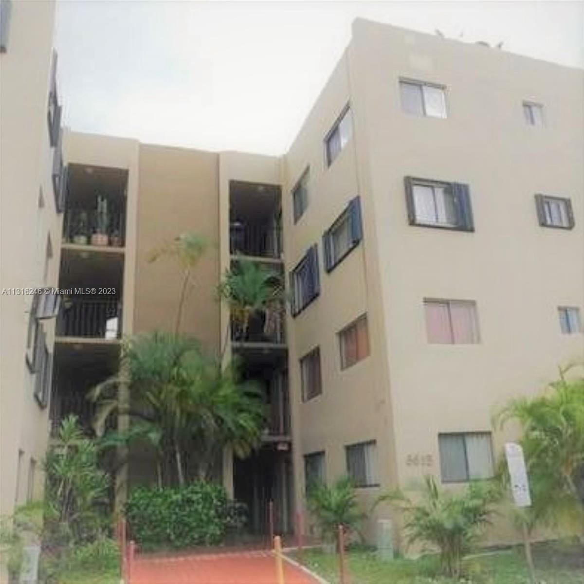 Real estate property located at 8615 8 St #321, Miami-Dade County, Miami, FL