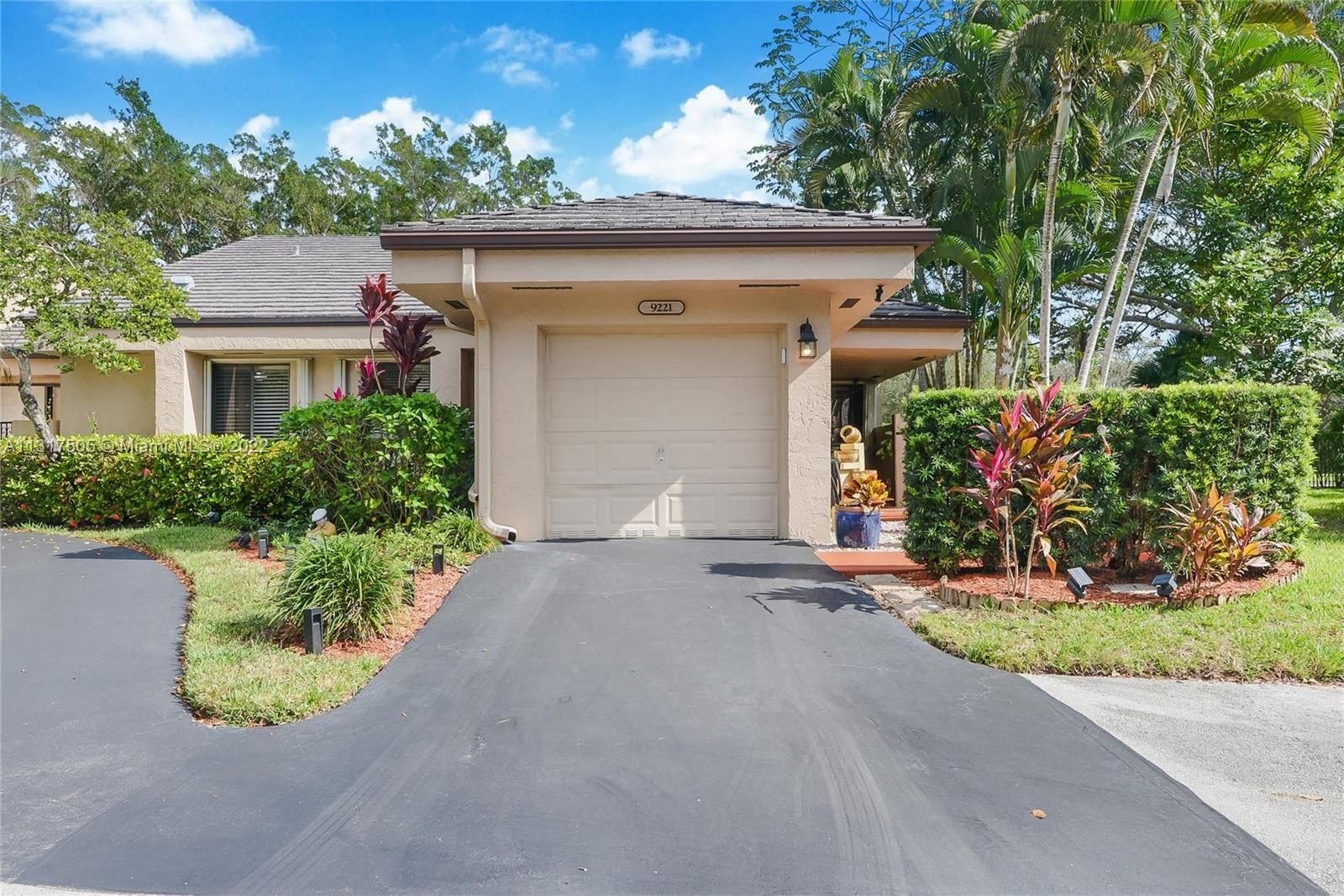 Real estate property located at 9221 Chelsea Dr N #9221, Broward County, Plantation, FL