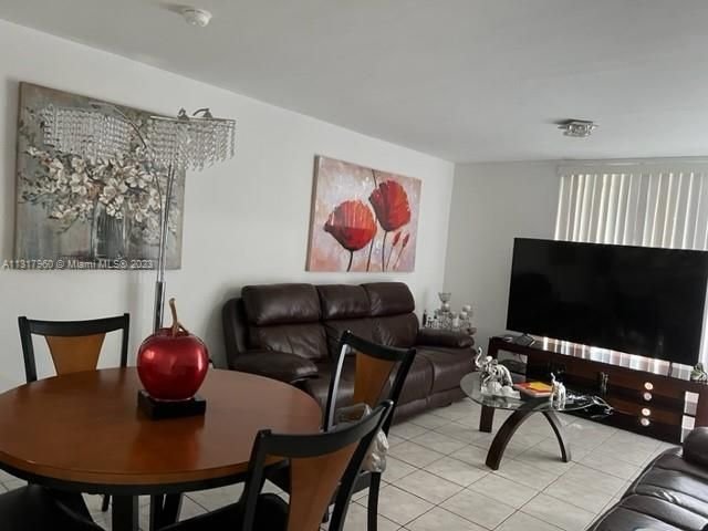 Real estate property located at 10000 80th Ct #2126, Miami-Dade County, Hialeah Gardens, FL